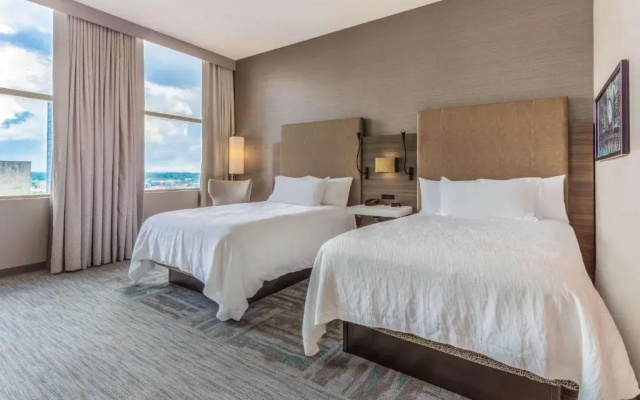 1 Bedroom Kitchen With sofa bed Double Suite with city view