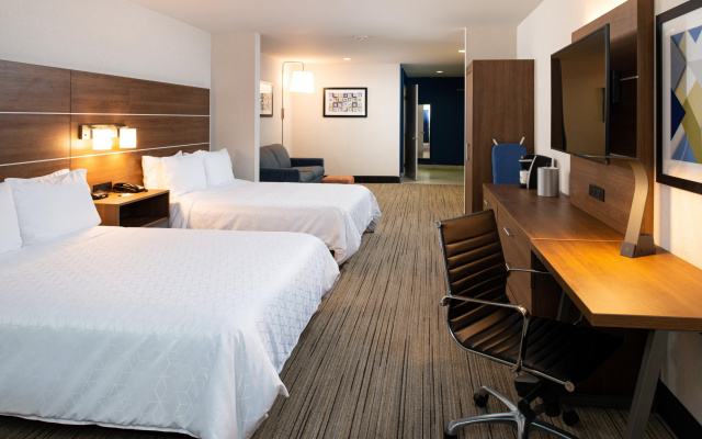 Quadruple Suite
