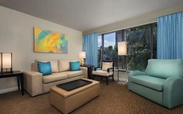 3 Bedrooms Grand Villa with lake view