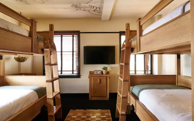Private Quad room