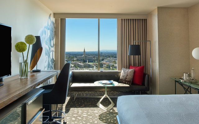 Double room with Skyline View