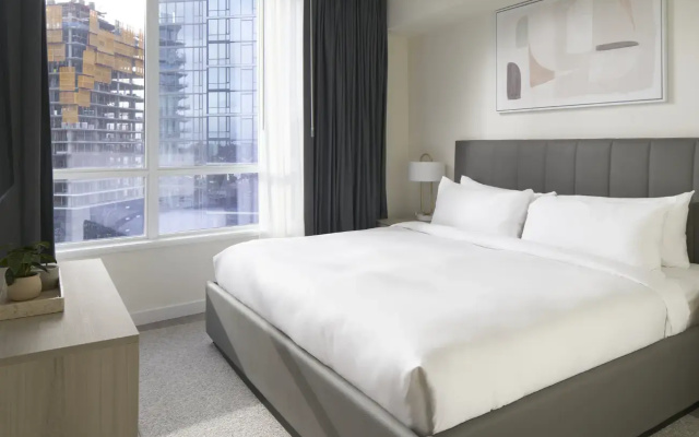2 Bedrooms Sky Suite