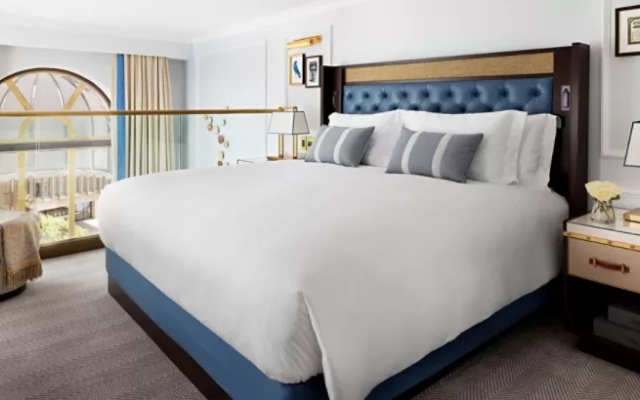 Family Bi-Level Suite
