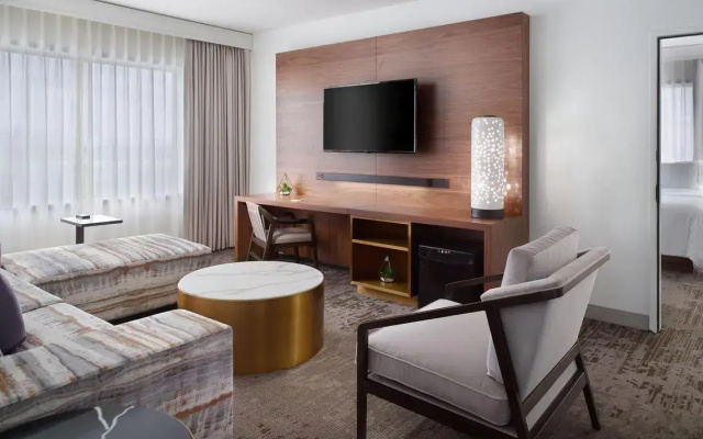 1 Bedroom Executive High Floor Quadruple Suite