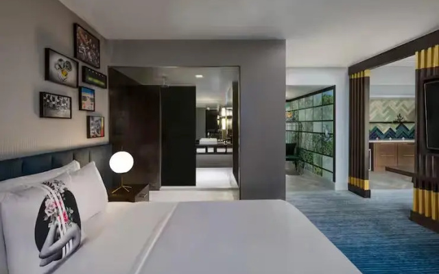 Double Suite with Midtown view