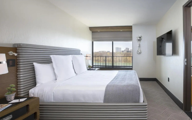 1 Bedroom Double Suite with balcony and with river view