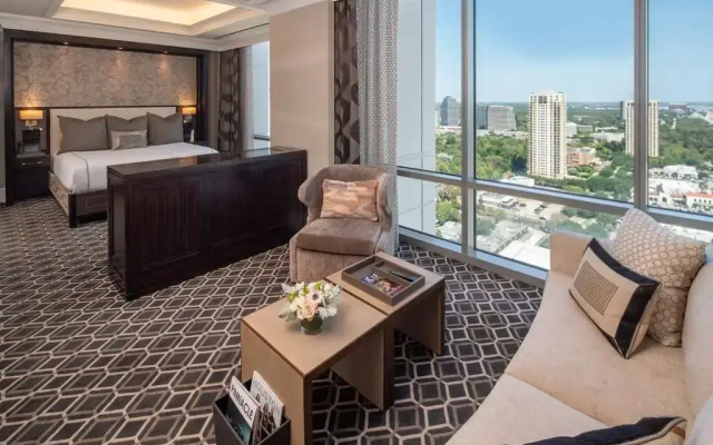 Executive Club Double Suite