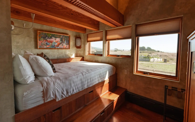 Grove Quadruple Suite