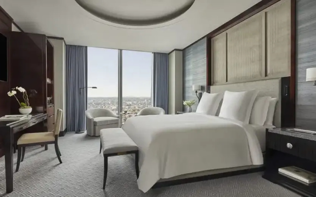 Back Bay Corner Double Suite