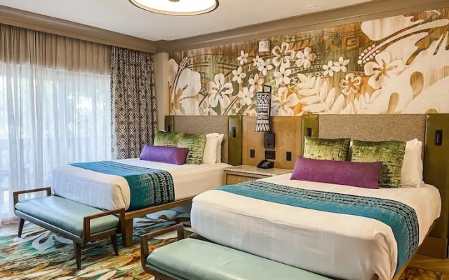 1 Bedroom Club Level Suite