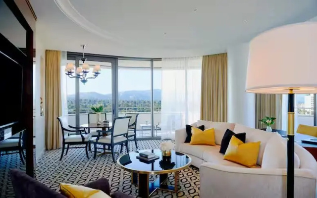Beverly Hills Double Suite with terrace and with view