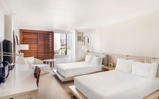 Premier Quadruple room with partial ocean view