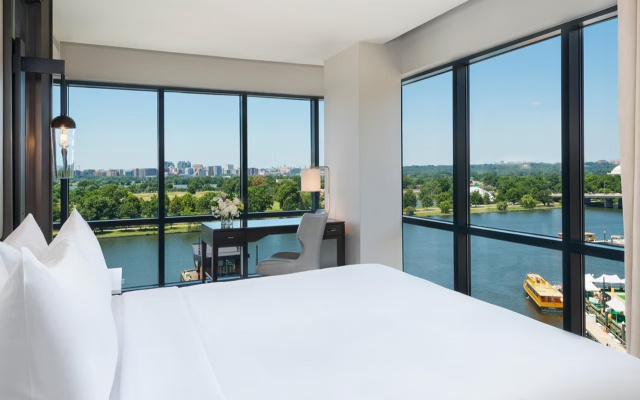 Water Suite