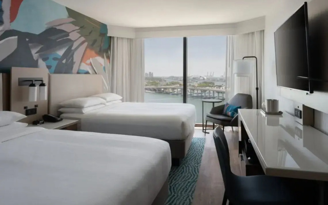 Quadruple room with Biscayne Bay view