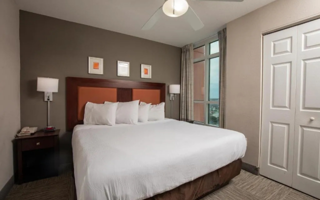 1 Bedroom room with boulevard view