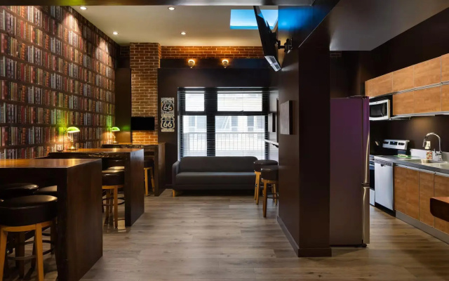 5 Bedrooms Accessible Suite