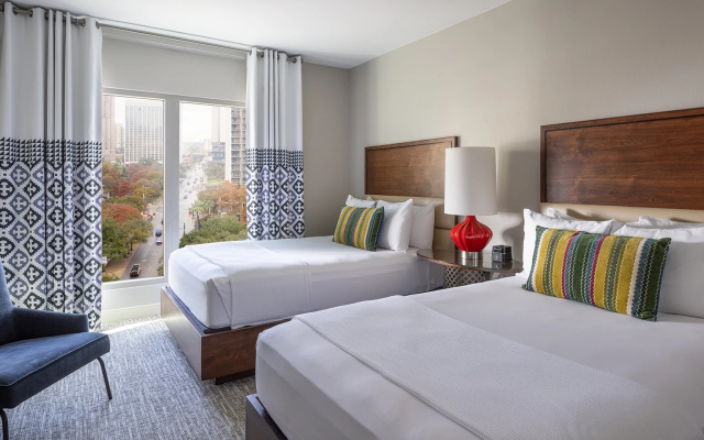 Quadruple Suite with city view