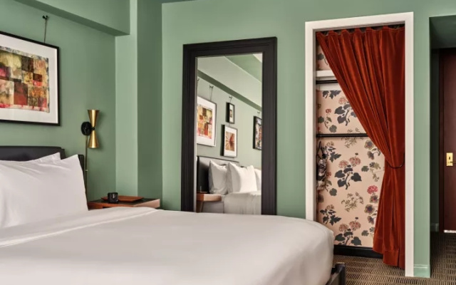 Deluxe Corner Double room