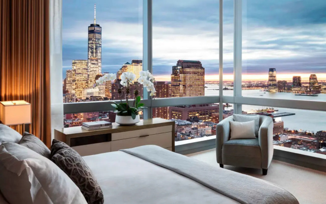 Junior Penthouse