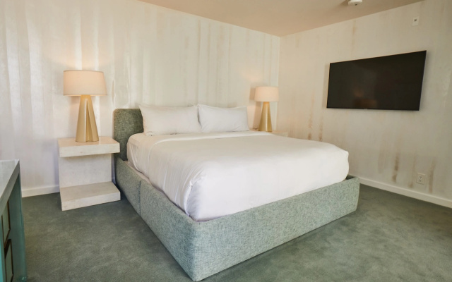 Classic Beverly Building Double room
