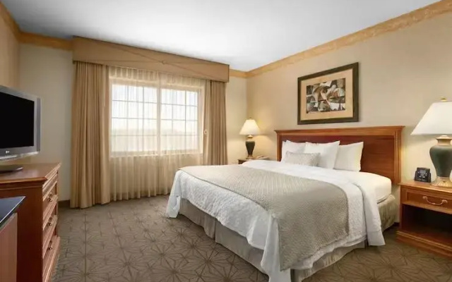 Premium Hearing Accessible Double Suite