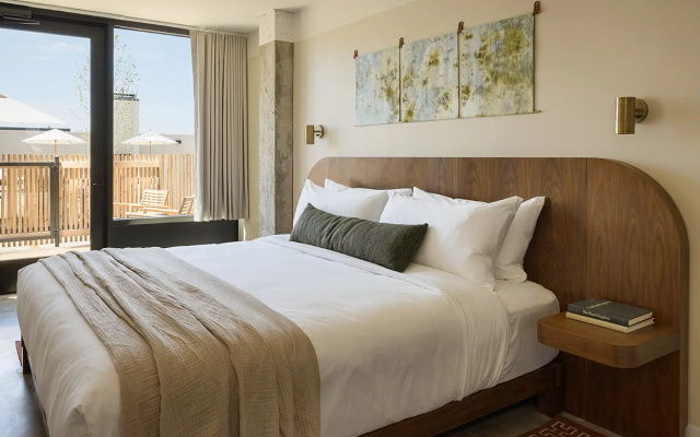 3 Bedrooms Premium Patio Suite