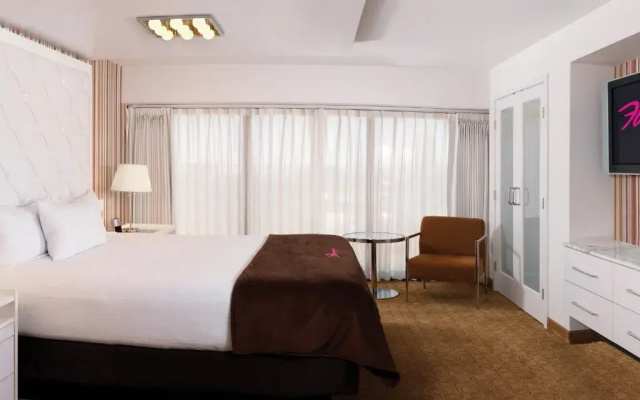 Cosmo Double Suite
