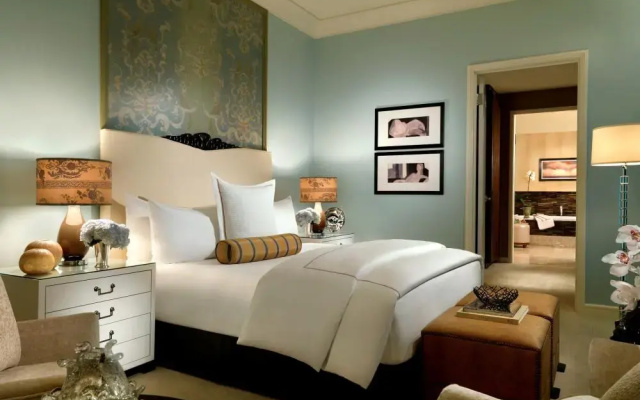 2 Bedrooms Penthouse Suite with city view