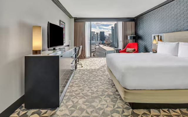 1 Bedroom Suite with bay view