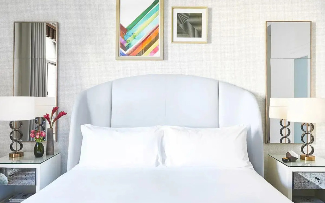 The Gallery Double Suite
