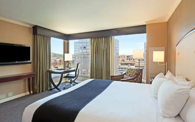 Double room with city view