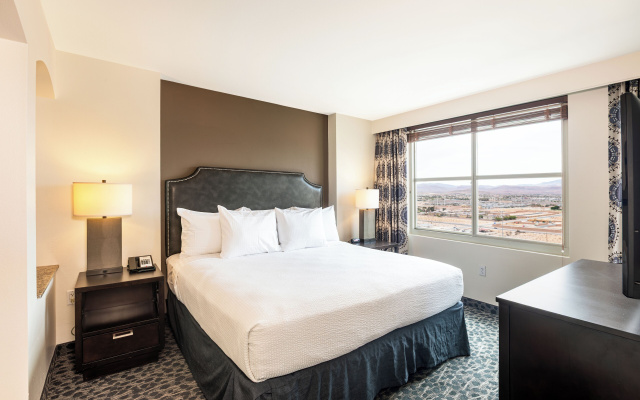 2 Bedrooms Jacuzzi Suite