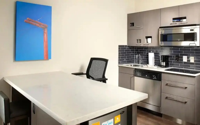 Double Accessible Studio Kitchen Suite
