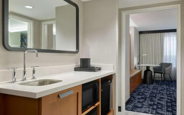 2-room Modern Quadruple Suite