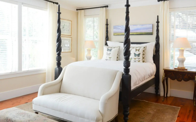 5 Bedrooms Wilson Village Home