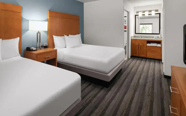 2 Bedrooms Double Suite