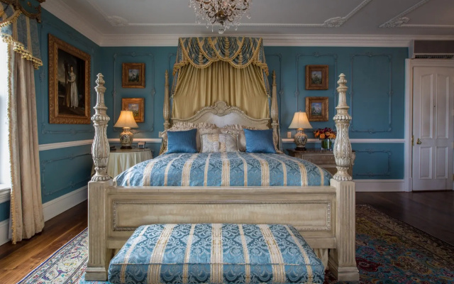 Renaissance Double room