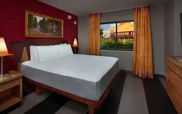 Florida Special Accessible with Option for Hearing Accessibility Cars Family Suite