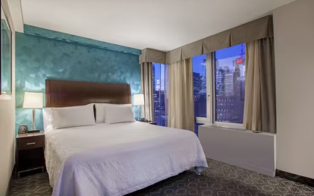 Room with Seasonal Parade view