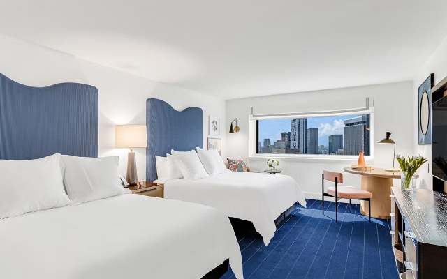 Classic Quadruple room Skyline View