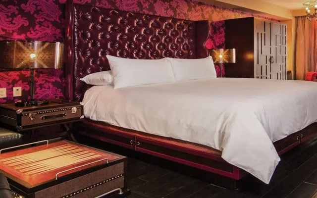 Luxury Double room with strip view
