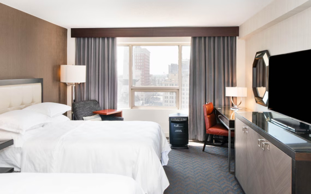 Traditional Quadruple room Monument View