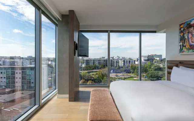1 Bedroom Premier Double Suite City View