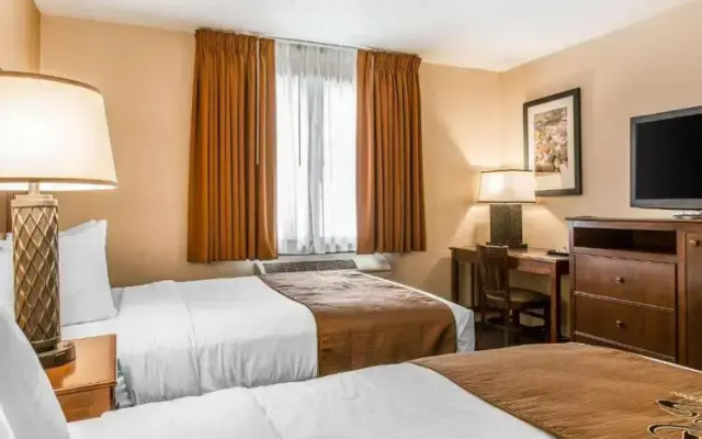 Mobility and Hearing Accessible Twin room