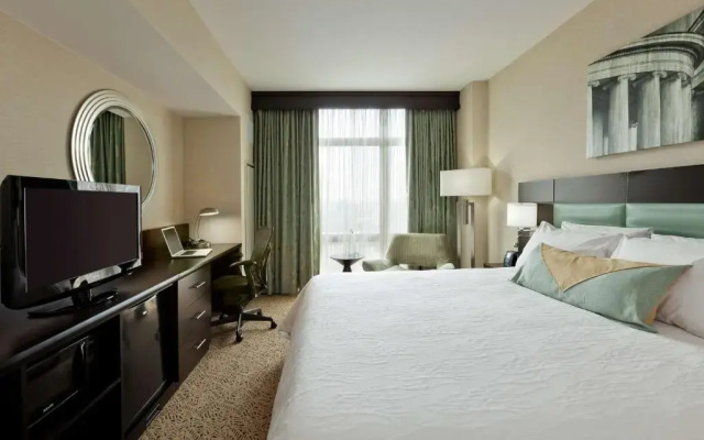 Mobility/Hearing Accessible with Tub Double room