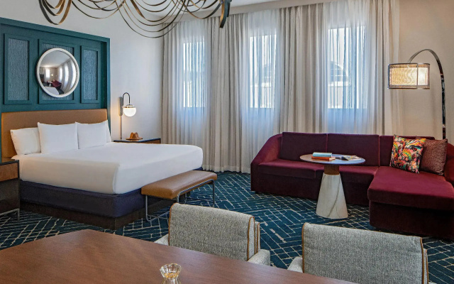 Petite Double Suite