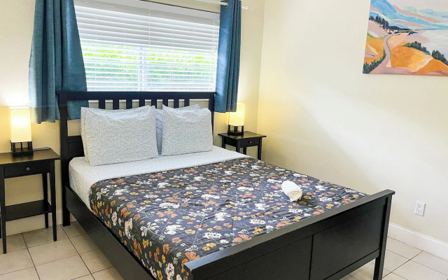 2 Bedrooms Classic Apartment