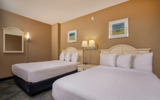 1 Bedroom on Lower Floors Quadruple with ocean view
