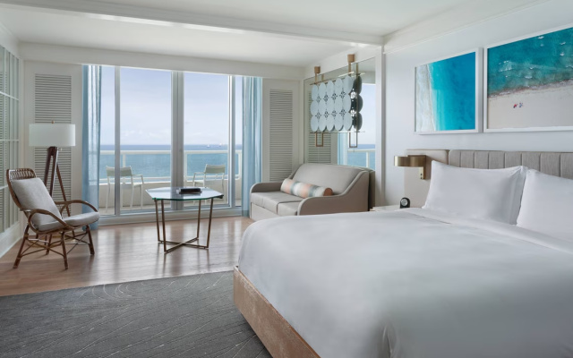 Club room with balcony and oceanfront
