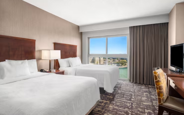 1 Bedroom Hearing Twin Accessible Suite